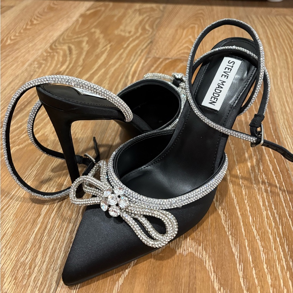 STEVE MADDEN SATIN BLACK